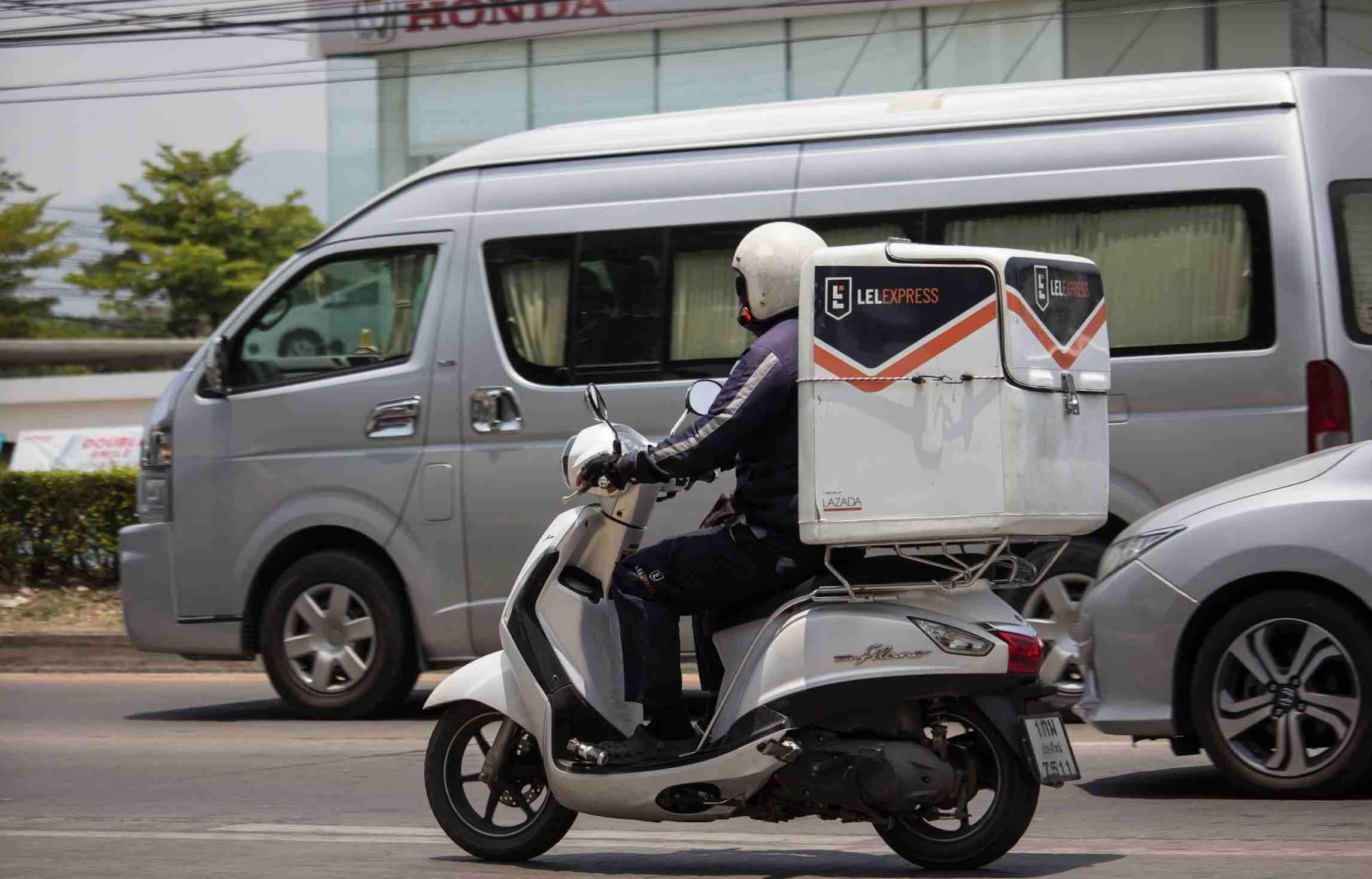 lazada tai khoan moi